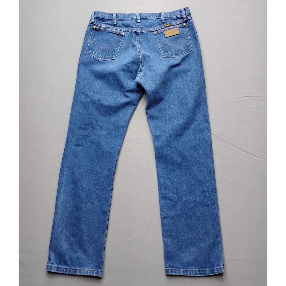 Wrangler Cowboy Cut Regular Fit Jeans Mens 36x34 Medium Wash Denim 1013MWZPW - Picture 2 of 8